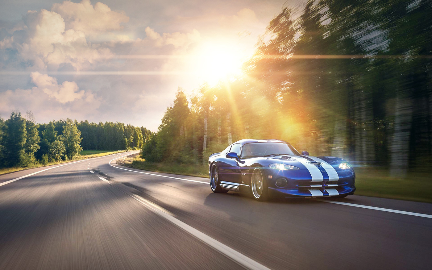 1996 Dodge Viper GTS (blue w/white stripes)